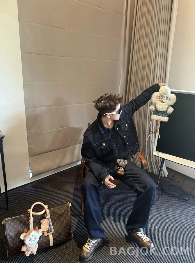 루이비통 루이비통 Louis Bear 곰돌이 가방 참 상세 이미지