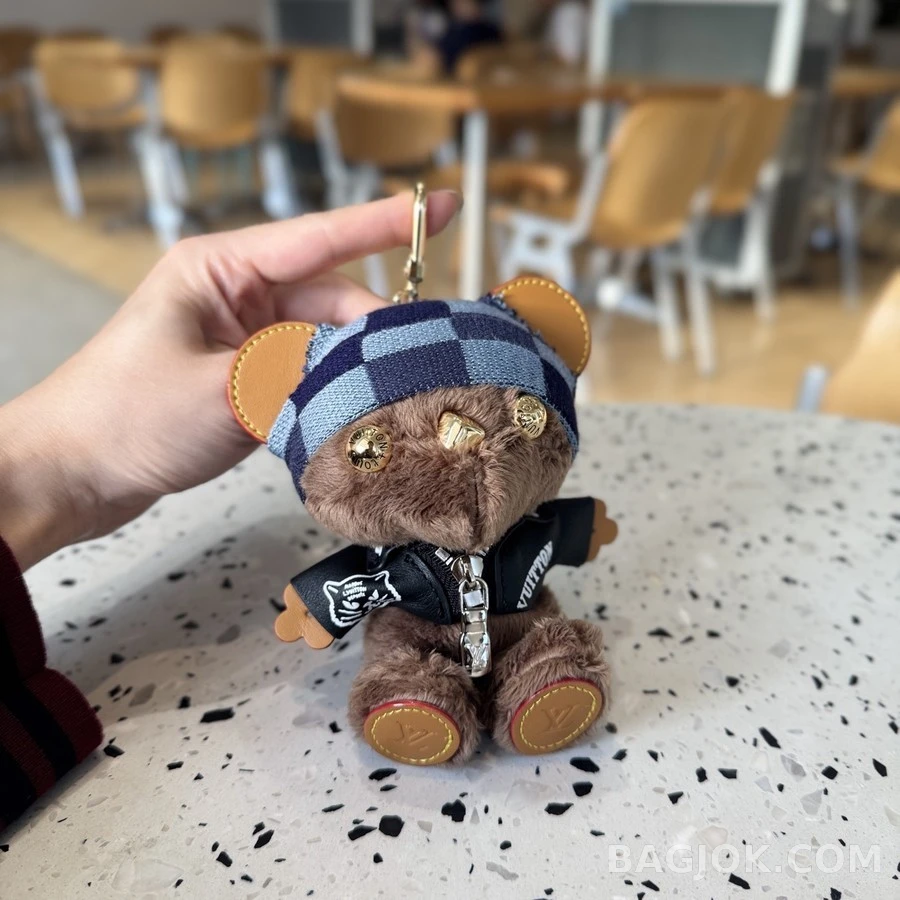 루이비통 루이비통 Louis Bear 곰돌이 가방 참 상세 이미지