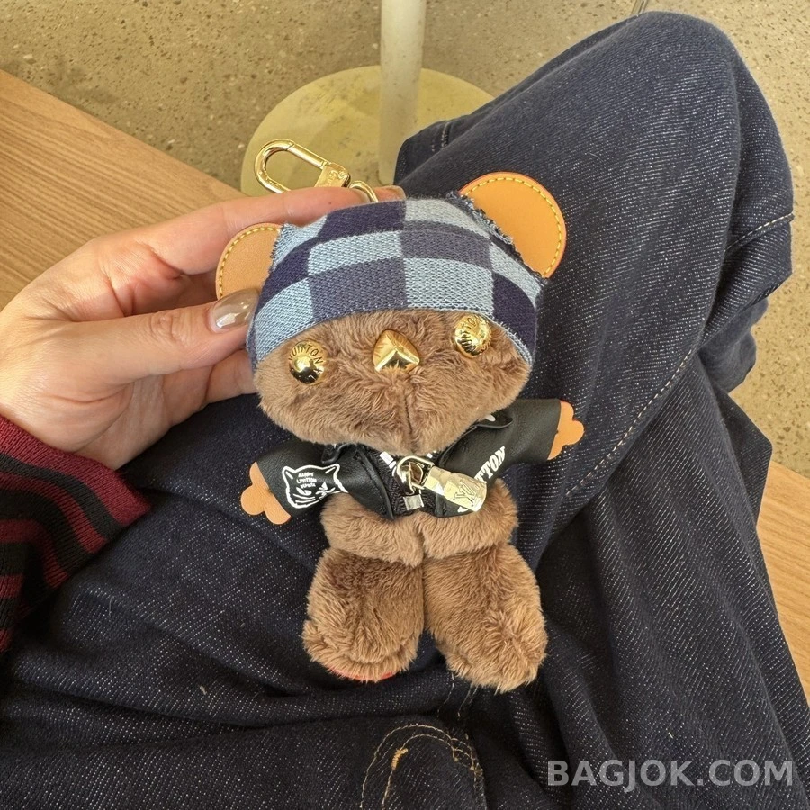 루이비통 루이비통 Louis Bear 곰돌이 가방 참 상세 이미지