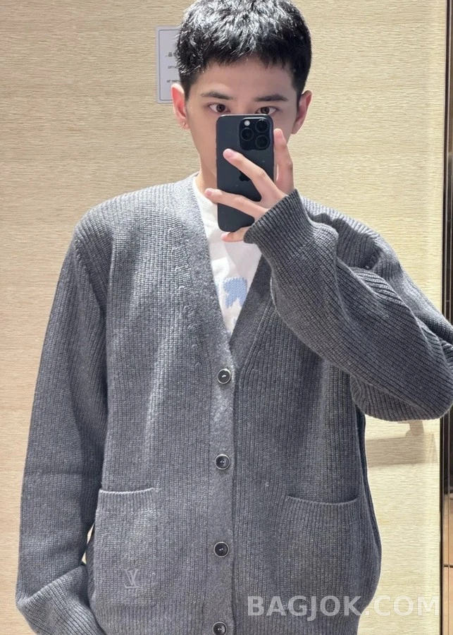 루이비통 루이비통 자수 캐시미어 가디건 상세 이미지