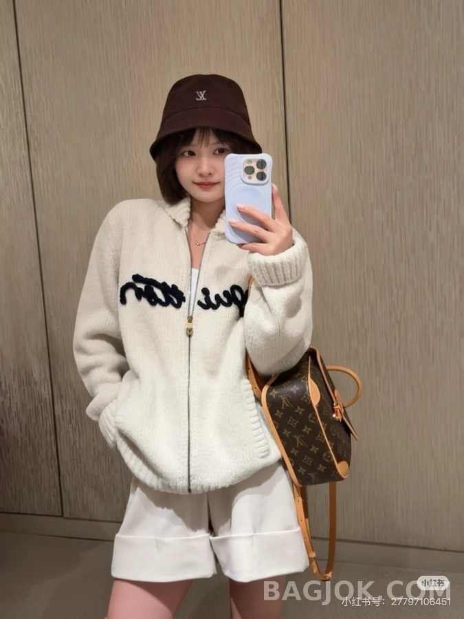 루이비통 루이비통 레터링 자수 울 집업 가디건 상세 이미지
