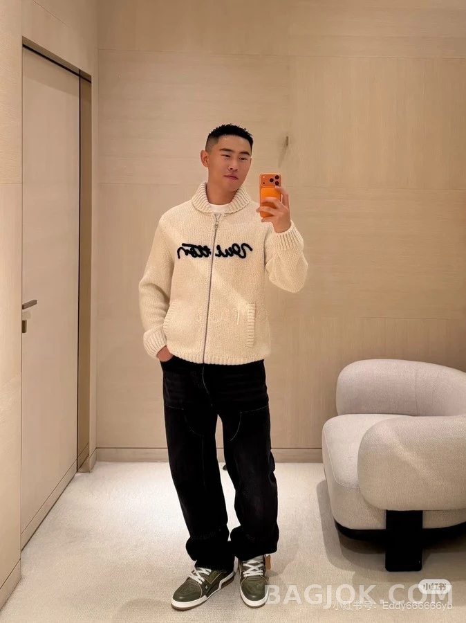 루이비통 루이비통 레터링 자수 울 집업 가디건 상세 이미지