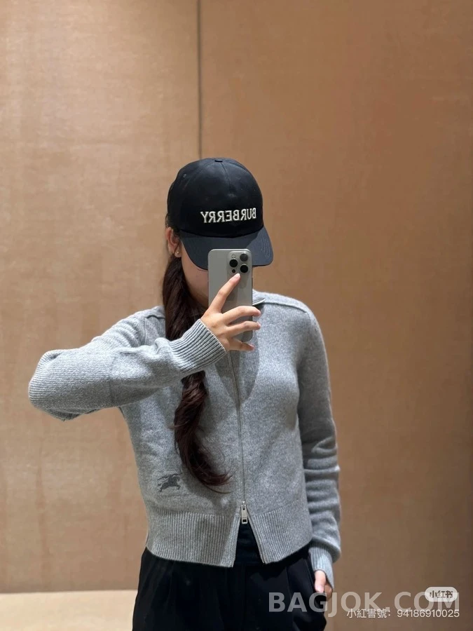 버버리 버버리 투웨이 집업 하이넥 니트 가디건 상세 이미지