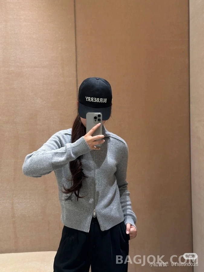 버버리 버버리 투웨이 집업 하이넥 니트 가디건 상세 이미지