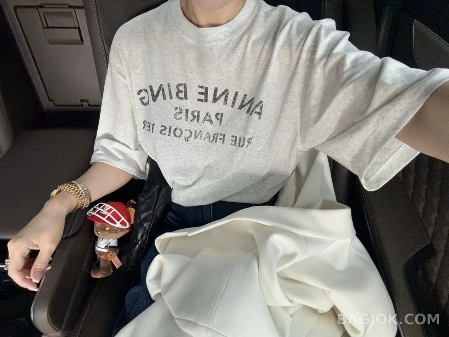 루이비통 루이비통 루이 베어 크리켓 백 참 상세 이미지
