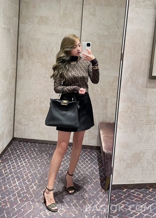 펜디 펜디 모노그램 터틀넥 긴팔 티셔츠 상세 이미지