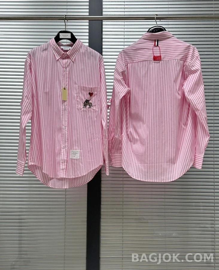 톰브라운 톰브라운 하트 독 자수 스트라이프 셔츠 상세 이미지