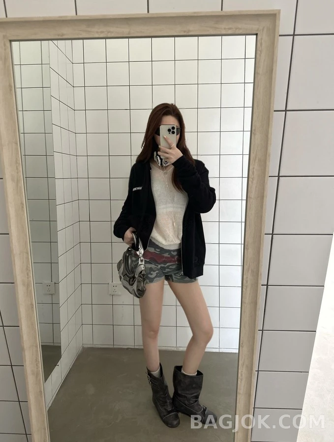 크롬하츠 크롬하츠 레터링 크로스 후드 집업 상세 이미지