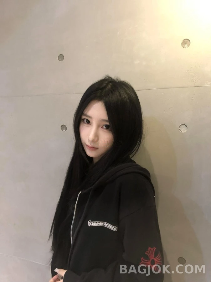 크롬하츠 크롬하츠 레터링 크로스 후드 집업 상세 이미지