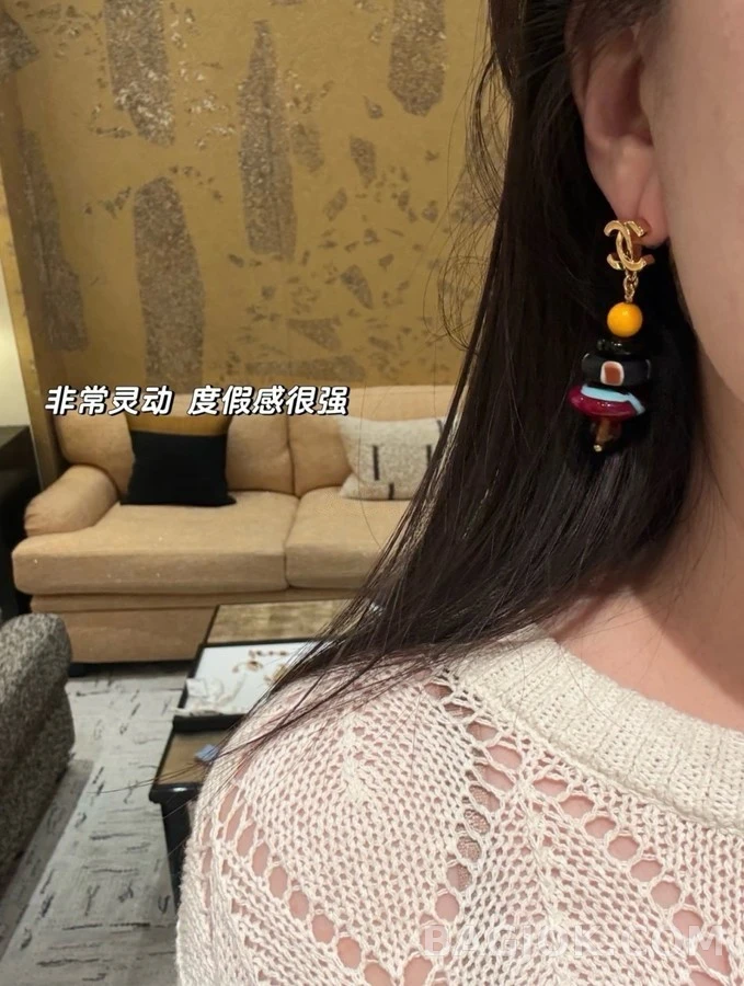 샤넬 샤넬 컬러 스택 비즈 드롭 귀걸이 상세 이미지