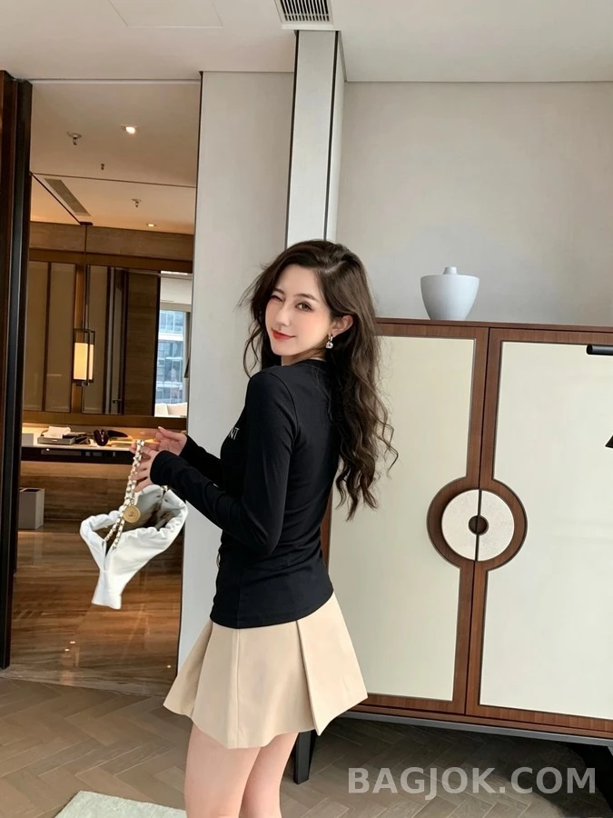 생로랑 세인트로랑 레터링 긴팔 티셔츠 상세 이미지