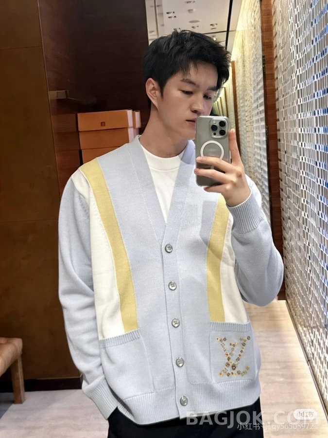 루이비통 루이비통 콘트라스트 V넥 니트 가디건 상세 이미지