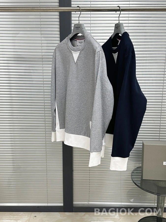 톰브라운 톰브라운 V넥 배색 맨투맨 상세 이미지