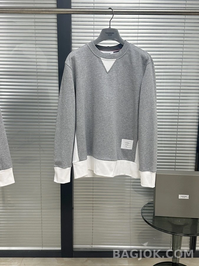톰브라운 톰브라운 V넥 배색 맨투맨 상세 이미지