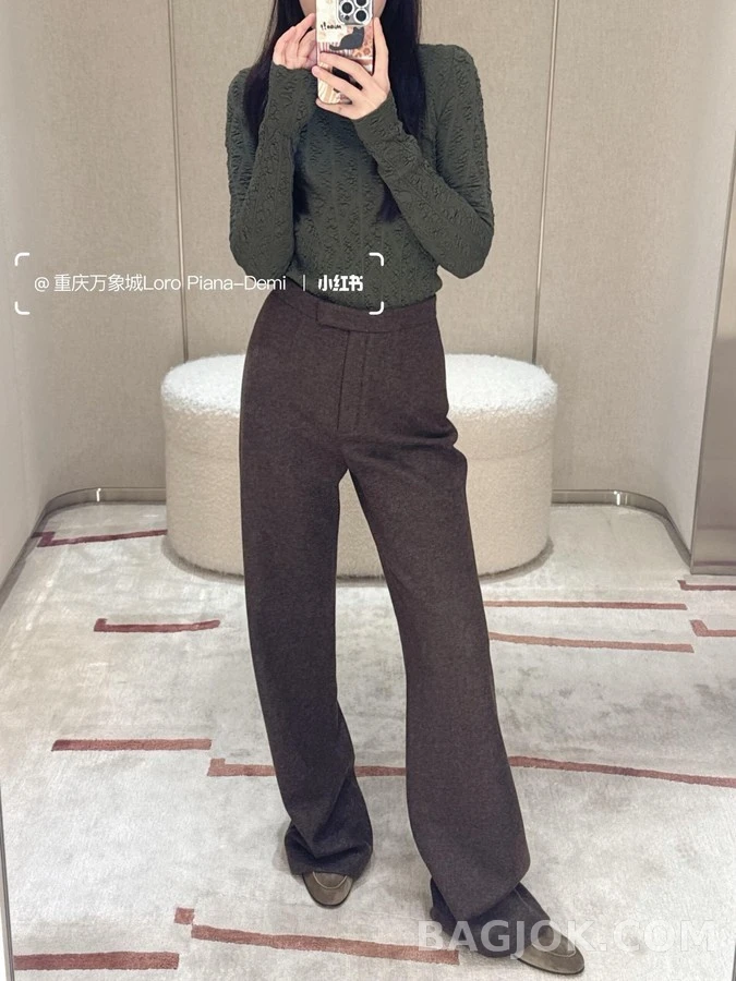 로로피아나 로로피아나 주름 텍스처 터틀넥 긴팔 티셔츠 상세 이미지