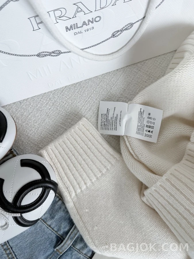 프라다 프라다 엠보싱 로고 캐시미어 니트 상세 이미지