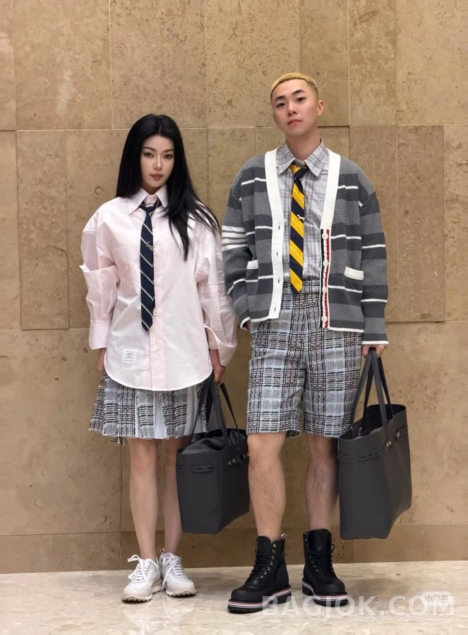 톰브라운 톰브라운 엠브로이더리 셔츠 상세 이미지