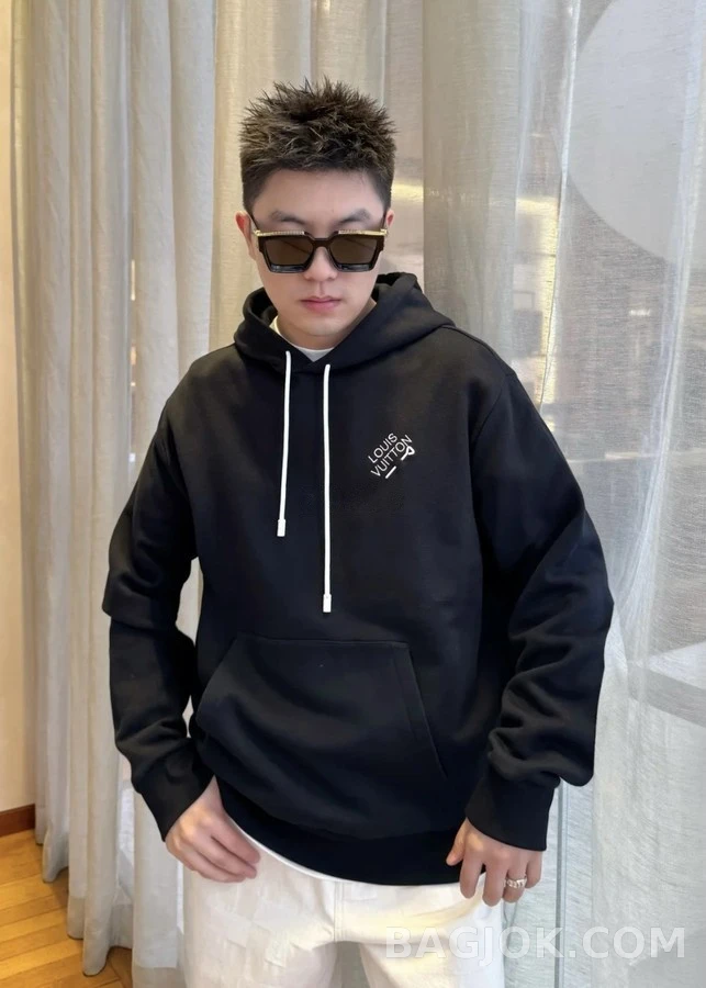 루이비통 루이비통 자수 후드티 상세 이미지