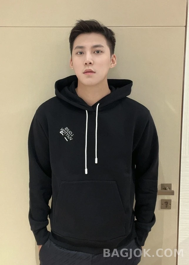 루이비통 루이비통 자수 후드티 상세 이미지