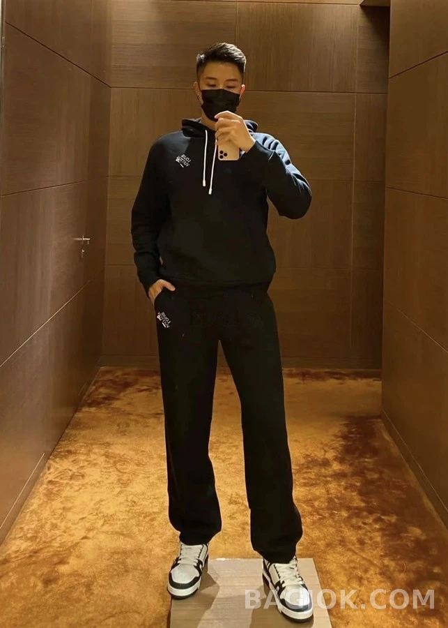 루이비통 루이비통 자수 후드티 상세 이미지