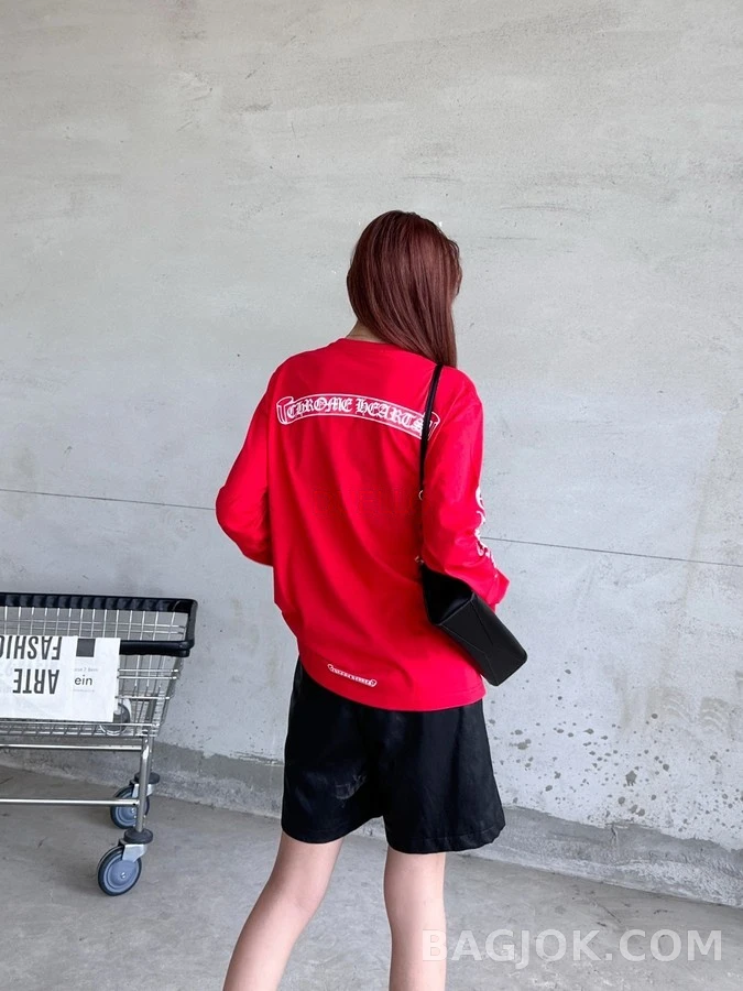 크롬하츠 크롬하츠 레터링 포켓 긴팔 티셔츠 상세 이미지