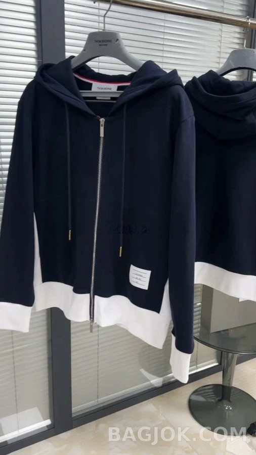 톰브라운 톰브라운 배색 후드 집업 상세 이미지