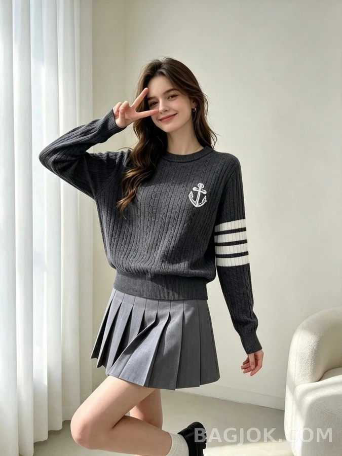톰브라운 톰브라운 케이블 니트 스웨터 상세 이미지