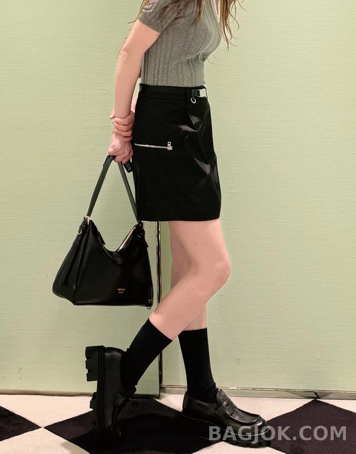 프라다 프라다 플랫폼 로퍼 상세 이미지