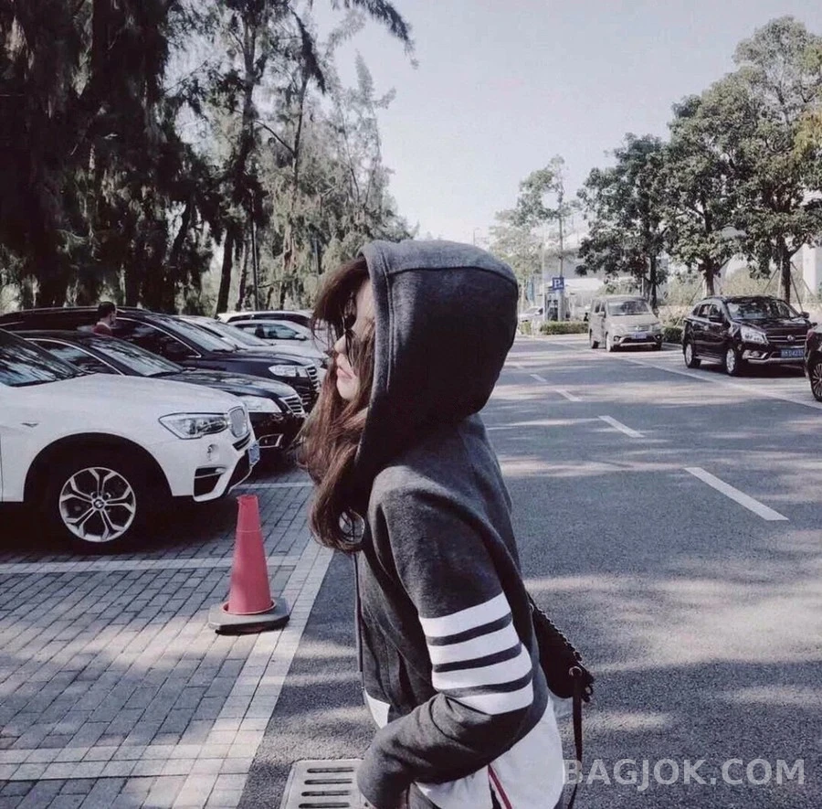 톰브라운 톰브라운 4-바 스트라이프 후드 집업 상세 이미지