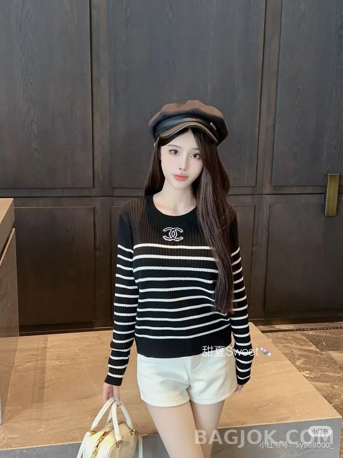 샤넬 샤넬 더블C 로고 스트라이프 긴팔 티셔츠 상세 이미지
