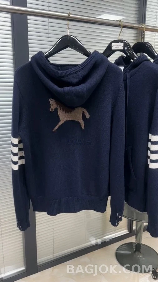 톰브라운 톰브라운 말 패턴 후드 니트 상세 이미지