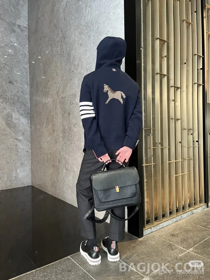 톰브라운 톰브라운 말 패턴 후드 니트 상세 이미지