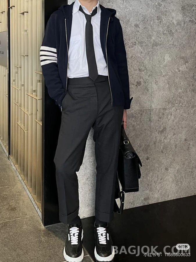 톰브라운 톰브라운 말 패턴 후드 니트 상세 이미지