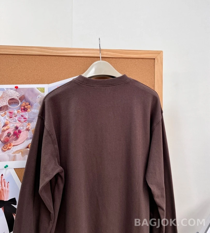 프라다 프라다 삼각 패치 긴팔 티셔츠 상세 이미지