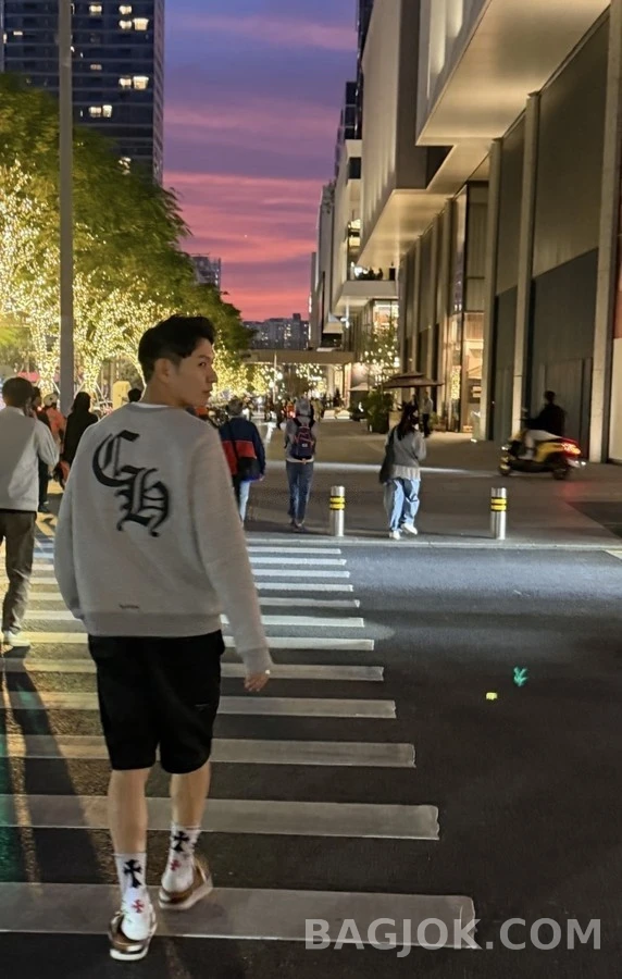 크롬하츠 크롬하츠 CH 로고 자수 맨투맨 상세 이미지