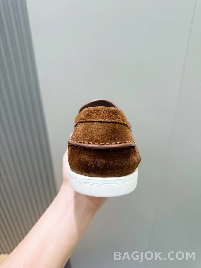 루이비통 루이비통 크루아제트 모노그램 스웨이드 로퍼 상세 이미지