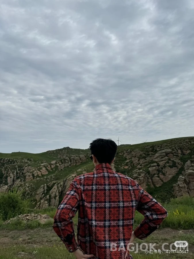 크롬하츠 크롬하츠 격자무늬 십자가 긴팔 티셔츠 상세 이미지