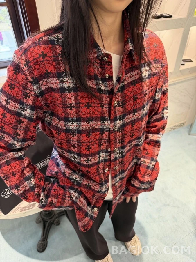 크롬하츠 크롬하츠 격자무늬 십자가 긴팔 티셔츠 상세 이미지