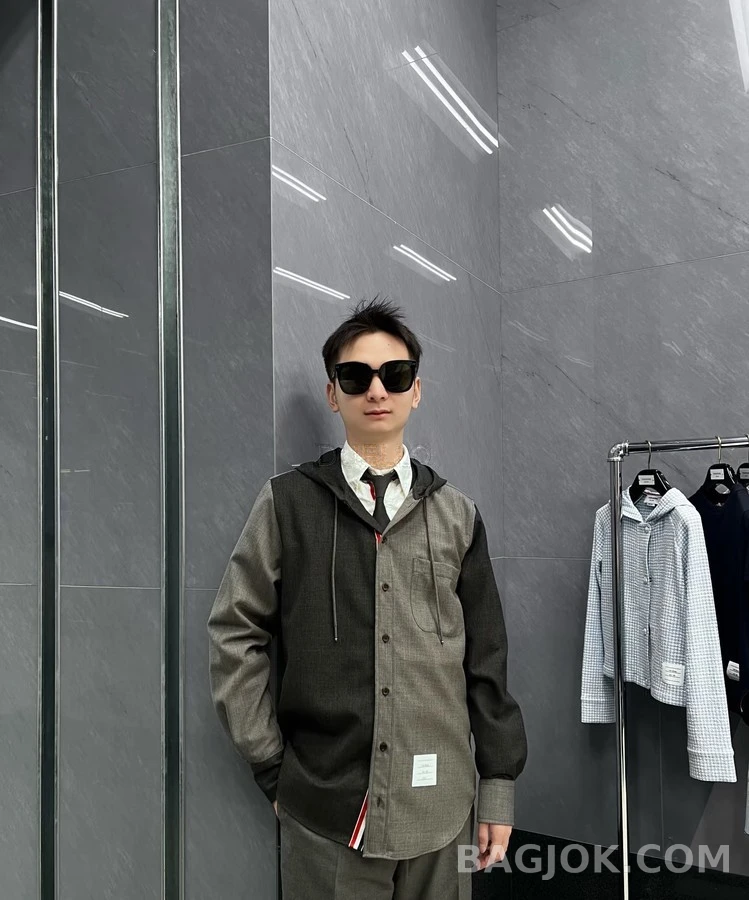 톰브라운 톰브라운 트라이컬러 후드 셔츠 상세 이미지