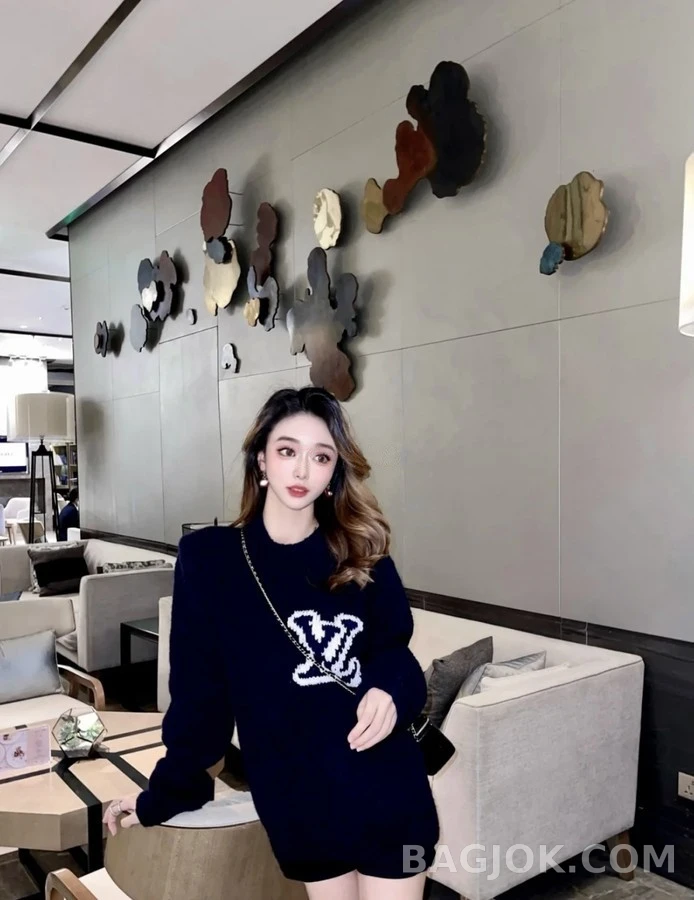 루이비통 루이비통 로고 테디 니트 상세 이미지
