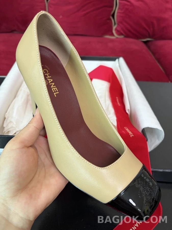 샤넬 샤넬 투톤 블록힐 펌프스 상세 이미지