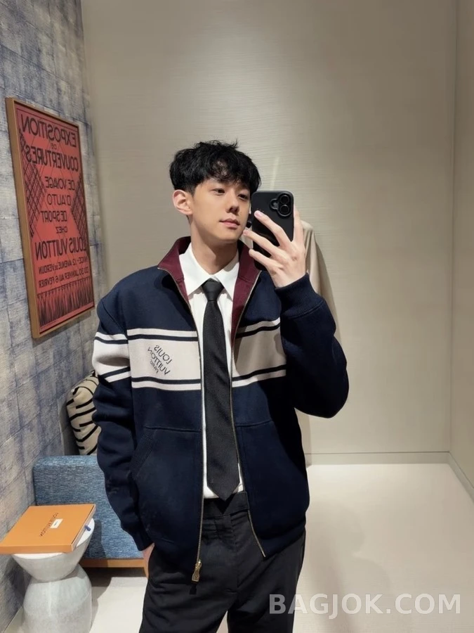 루이비통 루이비통 스트라이프 자카드 니트 집업 상세 이미지