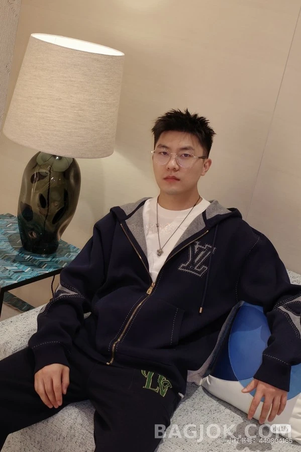 루이비통 루이비통 모노그램 플라워 자카드 후드 집업 상세 이미지
