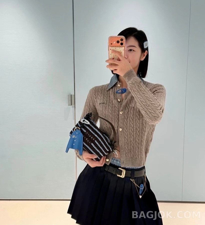 미우미우 미우미우 데님 칼라 케이블 니트 가디건 상세 이미지
