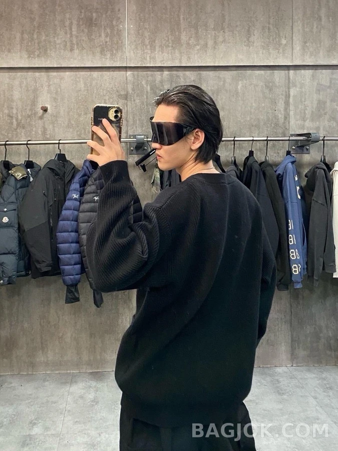 발렌시아가 발렌시아가 리브드 슬리브 라벨 가디건 상세 이미지