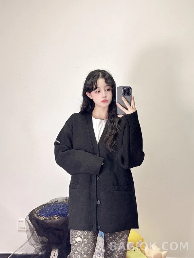 발렌시아가 발렌시아가 리브드 슬리브 라벨 가디건 상세 이미지