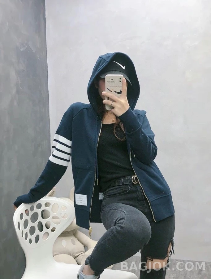 톰브라운 톰브라운 사선 스트라이프 후드 집업 상세 이미지
