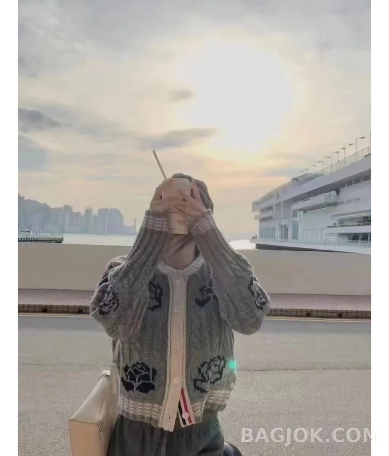 톰브라운 톰브라운 플라워 패턴 가디건 상세 이미지