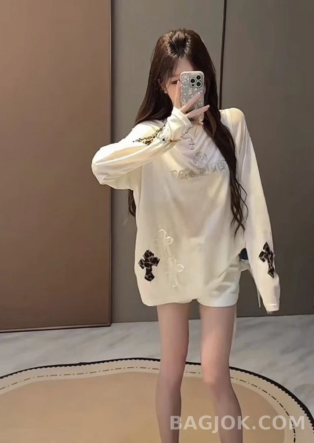 크롬하츠 크롬하츠 라인스톤 레터링 크로스 긴팔 티셔츠 상세 이미지