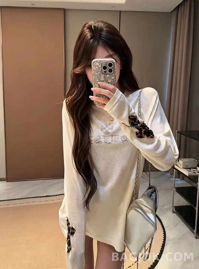 크롬하츠 크롬하츠 라인스톤 레터링 크로스 긴팔 티셔츠 상세 이미지
